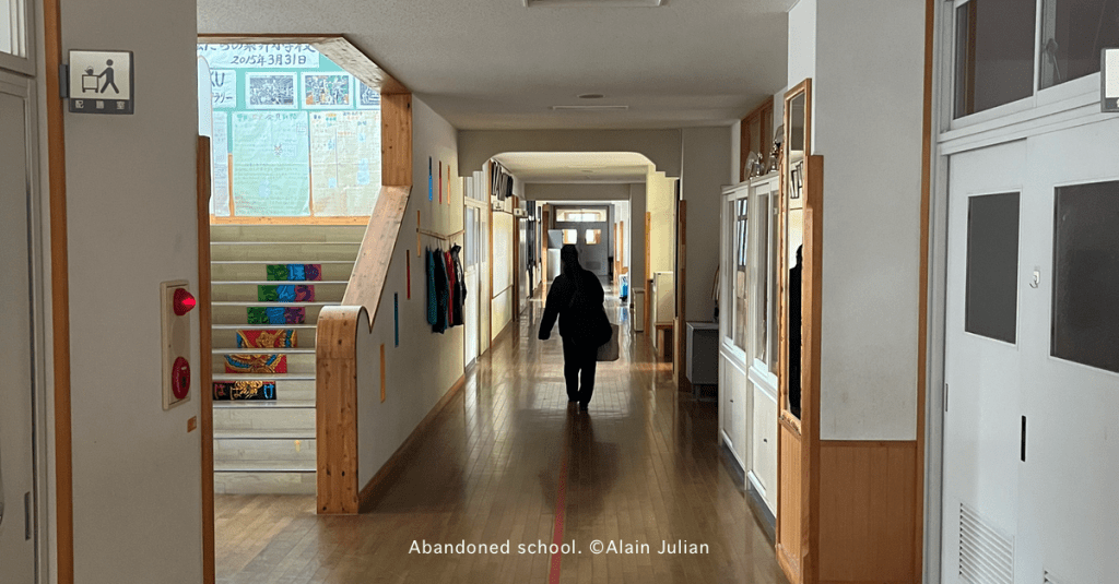 De Groene: ‘Een gemeenschap van kluizenaren’